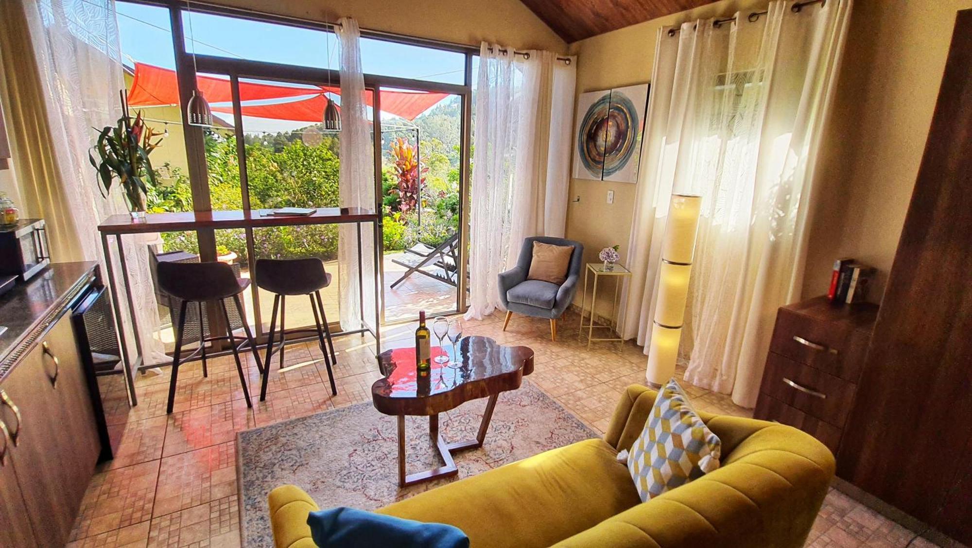 Villa Alejandro ボケテ 部屋 写真